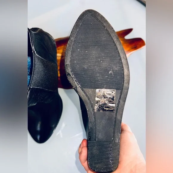 ALDO Black Leather High Wedge Ankle Boots Booties Elastic Slip On Size 9 - Picture 7 of 9